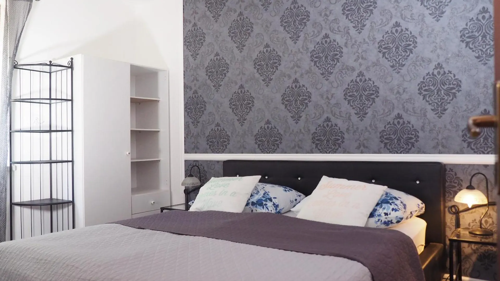 Dea Apartments Pula 0*,  Kroatien