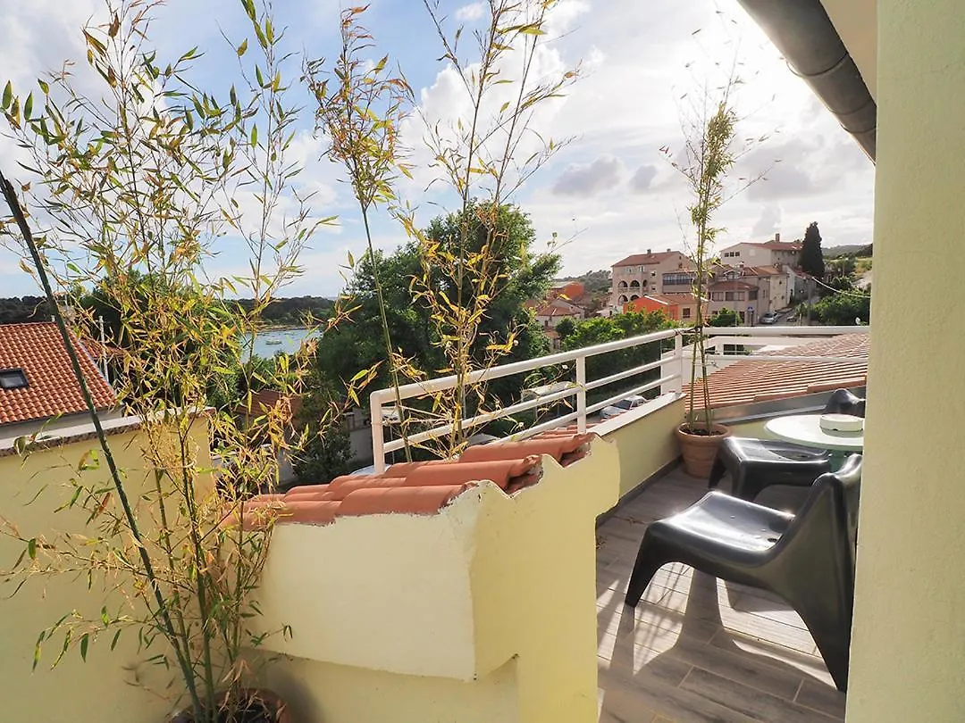 Dea Apartments Pula 0*,  Kroatien