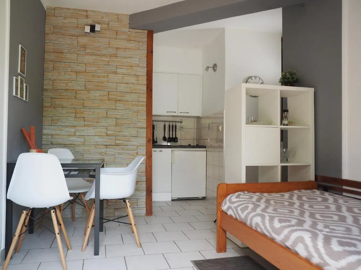 Dea Apartments 普拉 0*,